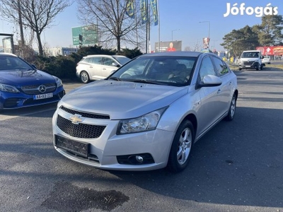 Chevrolet Cruze 1.6 LS Friss Műszaki! Klímás!