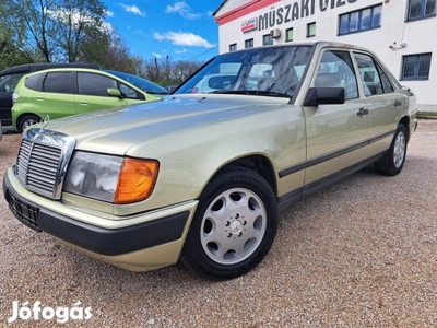 Mercedes-Benz 230 E W124 119.000.Km! Napfénytet...