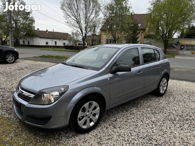 Opel Astra H 1.6 Enjoy