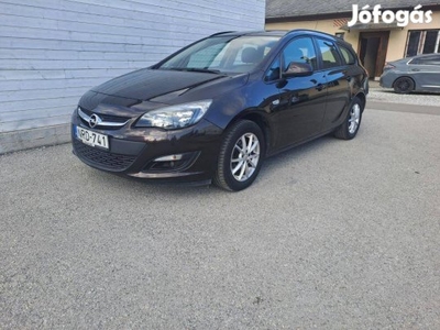 Opel Astra J 1.6 Selection EURO6