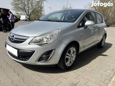 Opel Corsa D 1.4 Selection