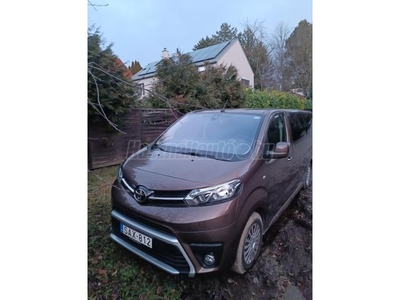 TOYOTA PROACE 2.0 D-4D Combi Professional L2H1