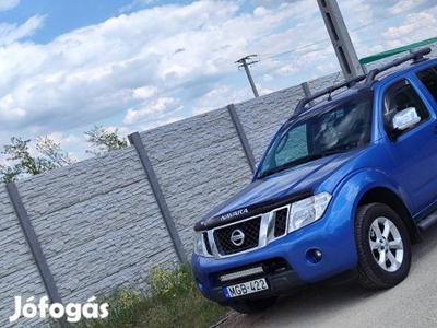 Nissan Navara 4WD Double 2.5D Platinum Magyaror...