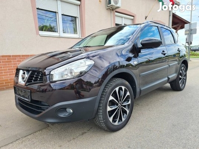 Nissan Qashqai 1.6 360 Sérmentes. vez.szervköny...