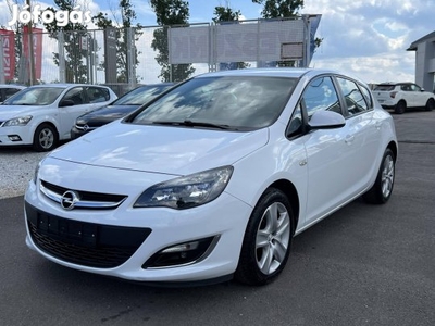 Opel Astra J 1.4 Active Vez.Sz.Könyv!