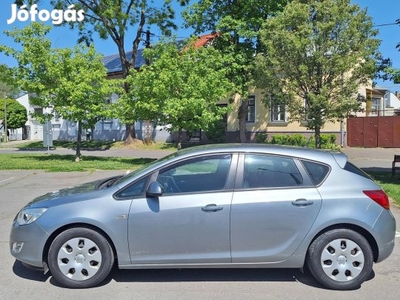 Opel Astra J 1.6 Sport