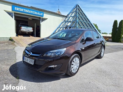 Opel Astra J Sedan 1.4 T Enjoy EURO6 Magyarorsz...