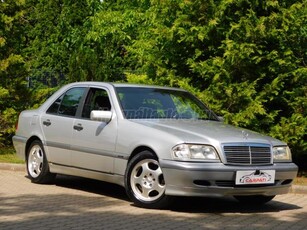 MERCEDES-BENZ C 180 Classic Megbízható Láncos motor--Időtálló minőség