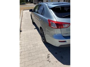 MITSUBISHI LANCER Sportback 1.8 Invite