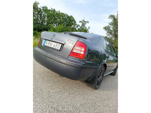 SKODA OCTAVIA 1.6 Tour