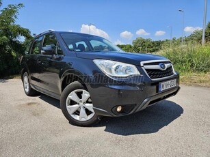 SUBARU FORESTER 2.0 Platinum (Automata) Panorámatető-ülésfűtés-motoros ülés- tolatókamera