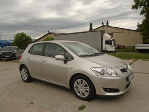 TOYOTA AURIS 2.0 D-4D Sol