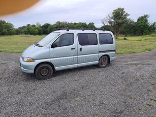 TOYOTA HI-ACE Hiace 2.4 D Combi