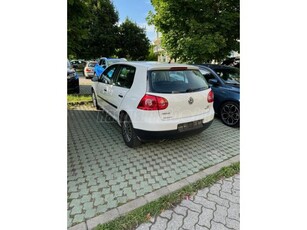 VOLKSWAGEN GOLF V 1.9 PD TDI Trendline 4Motion