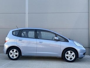 HONDA JAZZ 1.4 Elegance Gyári Fényezésű! Ülésfűtéssel!