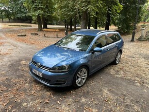 VOLKSWAGEN GOLF VII Variant 1.6 CRTDI Bluemotion. VEZETETT szervizkönyv. frissen szervizelt!