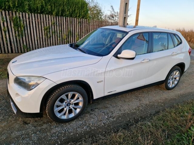 BMW X1 xDrive23d Bőr-panorámatető-automata-fehér!