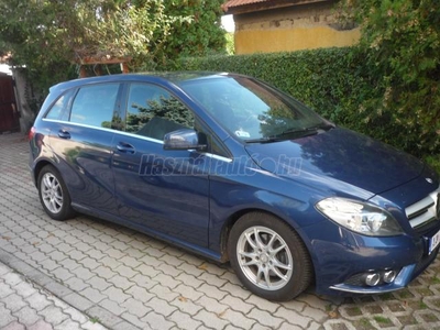 MERCEDES-BENZ B 200 CDI BlueEFFICIENCY W246CDI Klíma navi vonóhorog.ülésfűtés újszerű