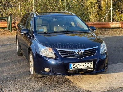 TOYOTA AVENSIS Wagon 2.2 D-4D Premium