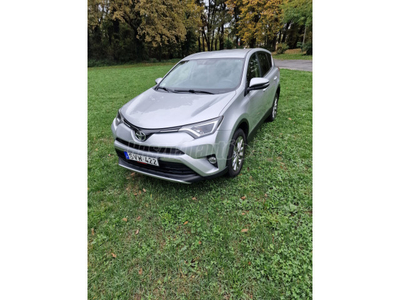 TOYOTA RAV 4 Rav4 2.0 D-4D Executive 2WD