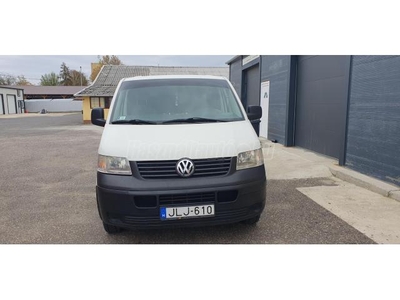 VOLKSWAGEN TRANSPORTER T5 2.5 TDI