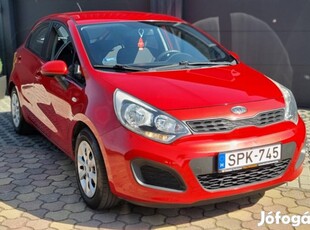 KIA RIO 1.2 Cvvt EX Szép Bordómetál. 2. Tulajdo...