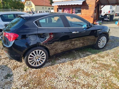 ALFA ROMEO GIULIETTA 2.0 JTDM-2 Distinctive