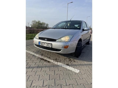 FORD FOCUS 1.4 Ambiente