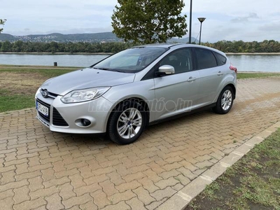 FORD FOCUS 1.6 Ti-VCT Trend Plus 93.000 km! Szervizkönyv. Ülésfűtés. Ködlámpa