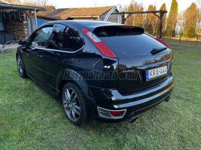 FORD FOCUS 2.5 turbo ST