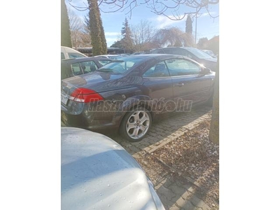 FORD FOCUS Coupe Cabriolet 1.6 Titanium