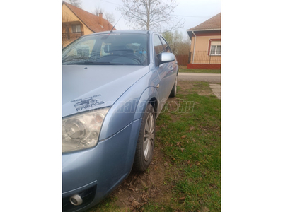 FORD MONDEO 1.8 SCi Ghia Executive