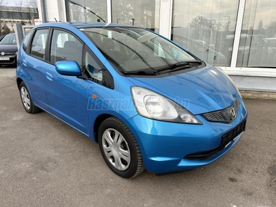 HONDA JAZZ 1.2 Trend Plus végig vez. szerv.könyv