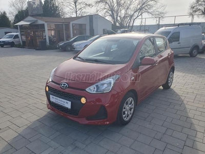 HYUNDAI I10 1.0 MPi Life +84E KM+2 ÉV GARANCIÁVAL+1.TULAJ+SZ.KÖNYV+KLÍMA+TÉLI-NYÁRI KERÉK+GYÖNYÖRŰ+