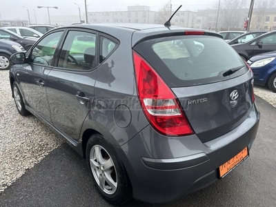 HYUNDAI I30 1.4i Business Kitűnő - Megkímélt Állapot. Friss Műszaki!