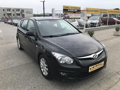 HYUNDAI I30 1.4i Comfort Megkímélt! Végig Sz.könyv!