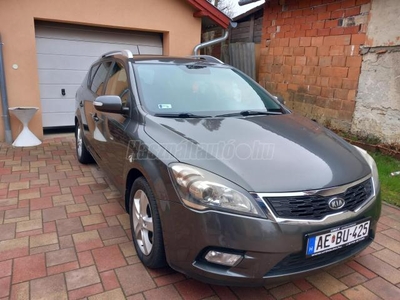 KIA CEE'D SW 1.6 CRDI EX