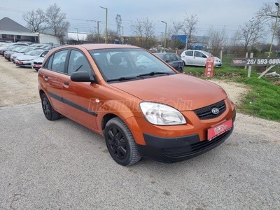 KIA RIO 1.4 EX Cool Friss műszaival! Magyar autóklubnál átvizsgálva! Garanciával . ingyen szervízekk