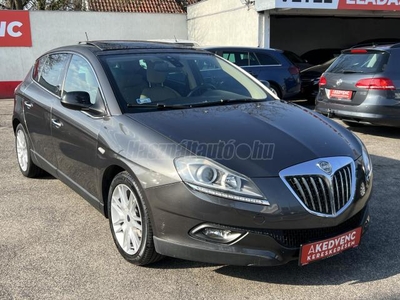 LANCIA DELTA 1.4 T-Jet Platino Panorámatető Vajbőr Ülésfűtés Tempomat Megkímélt!