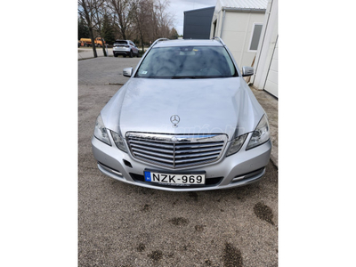 MERCEDES-BENZ E 220 CDI T BlueEFFICIENCY Elegance (Automata)