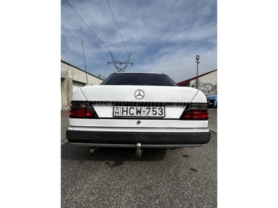 MERCEDES-BENZ W 124 2.5 D