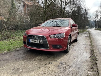 MITSUBISHI LANCER 1.6 Invite