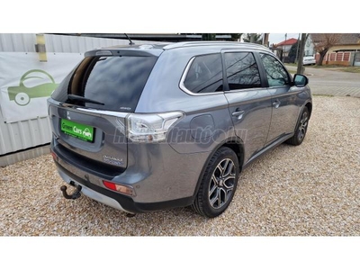 MITSUBISHI OUTLANDER 2.0 PHEV Instyle Navi 4WD CVT FOGLALÓZVA! X-LINE. VONÓHOROG. NAPFÉNYTETŐ