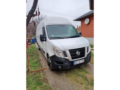 NISSAN NV400