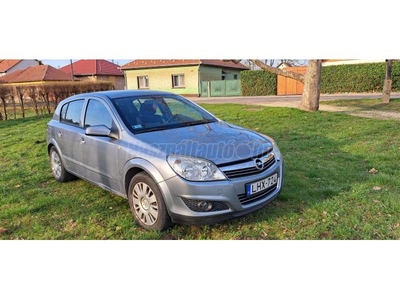 OPEL ASTRA H 1.4 Cosmo