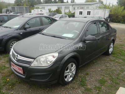 OPEL ASTRA H Sedan 1.6 Enjoy