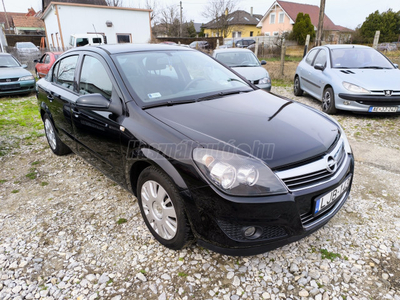 OPEL ASTRA H Sedan 1.6 Essentia