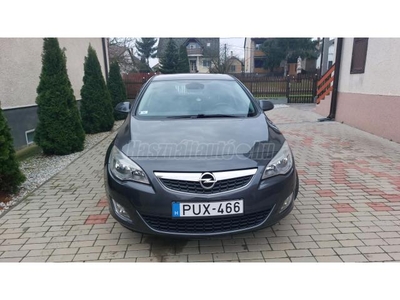 OPEL ASTRA J 1.6 Enjoy