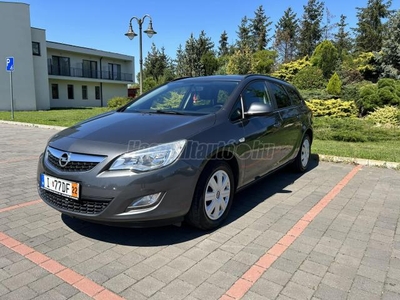 OPEL ASTRA J Sports Tourer 1.4 Selection MEKÍMÉLT ÁLLAPOTBAN!