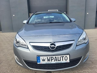 OPEL ASTRA J Sports Tourer 1.6 Cosmo 178.000KM!!!KITŰNŐ ÁLLAPOTBAN!!!